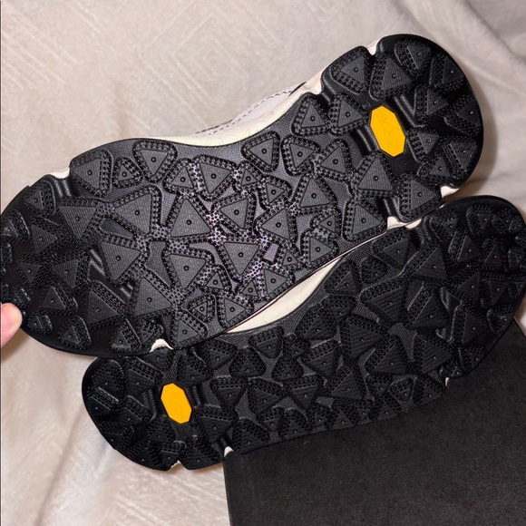 NWT Flower Mountain IWANO 2 UNI Suede and technical fabric sneakers -White-Black - Picture 15 of 16